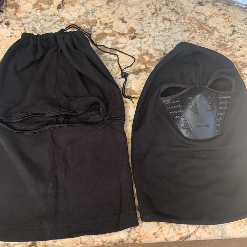 2 one SZ Men’s thermal fleece ski masks NEW, one w airflow filter for warmth.